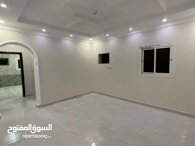 160 m2 4 Bedrooms Apartments for Rent in Al Madinah Al Qiblatayn