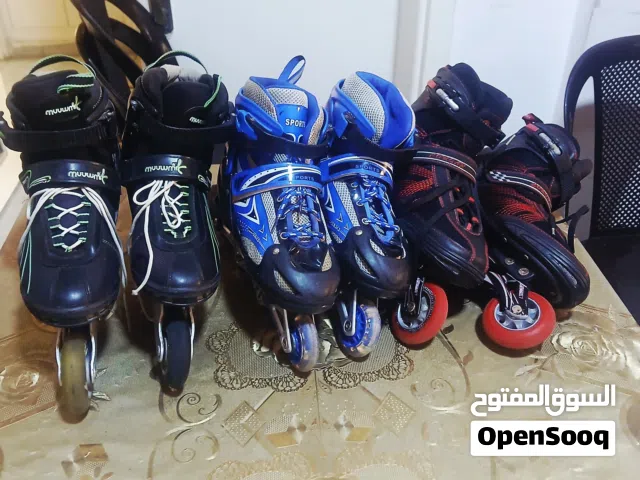 ثلاث سكوترات للبيع