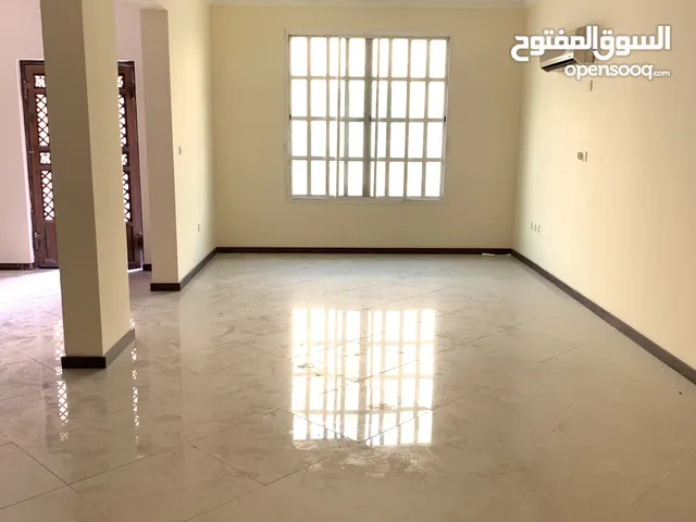 450 m2 5 Bedrooms Villa for Rent in Al Rayyan Other
