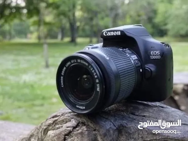 كاميرا canon مستعمله إستعمال بسيط  الكاميرا غنيه عن التعريف مع كل اغراضها  عدسة 18-55  والشاحن وجميع