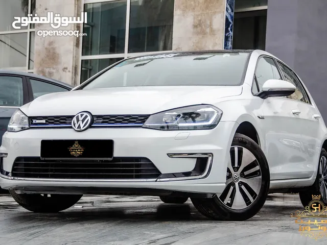 Volkswagen E-golf 2019  •السيارة بحالة ممتازة جدا