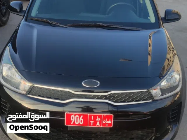 2018 كيا ريو Standard
