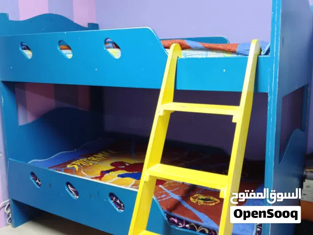 سرير طابقين بحالة الوكالة للبيع