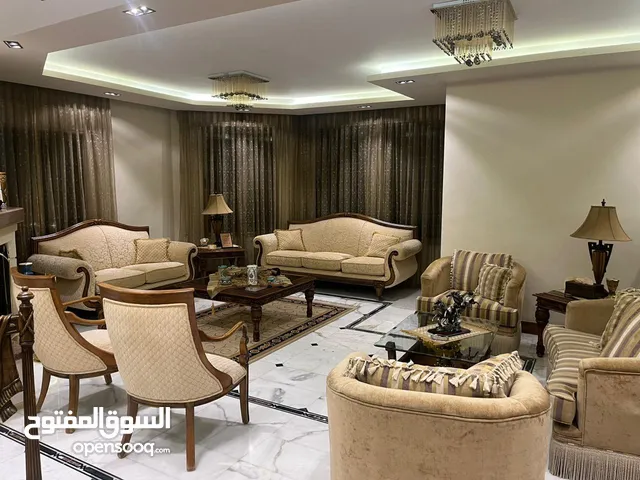 940m2 More than 6 bedrooms Villa for Sale in Amman Dahiet Al Ameer Rashed