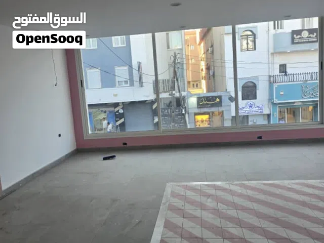 صالة دورين للايجار على رئيسي النوفليين خط سهى الحسناء تتطل على واجهتين موقع تجاري ممتاز