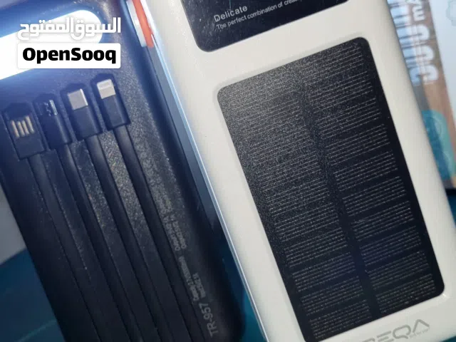 باور شحن القوه 50الف مدمج مع كشاف أناره