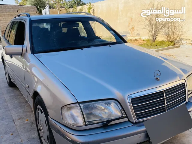 Used Mercedes Benz V-Class in Tripoli