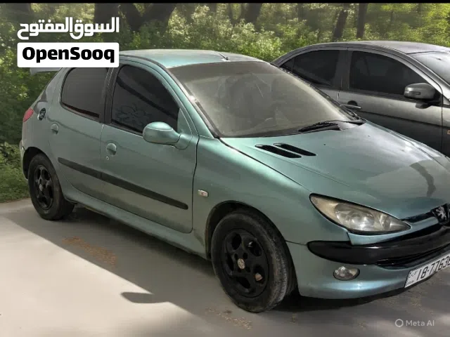 2002, بيجو, 206, Base