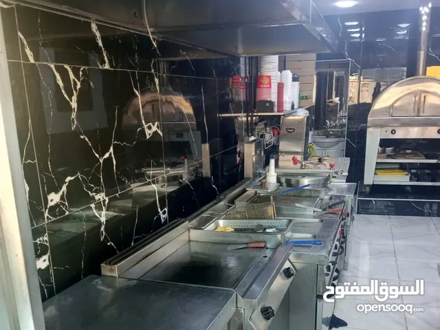 مطعم مميز بكامل معداته للبيع لعدم التفرغ