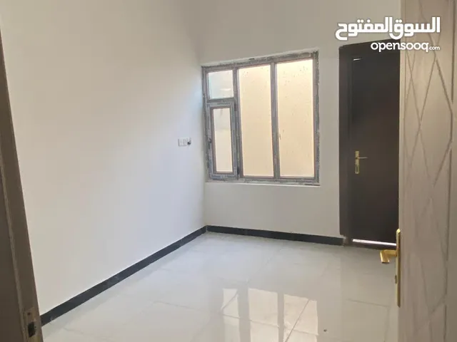 140 m2 2 Bedrooms Apartments for Rent in Basra Manawi Lajim