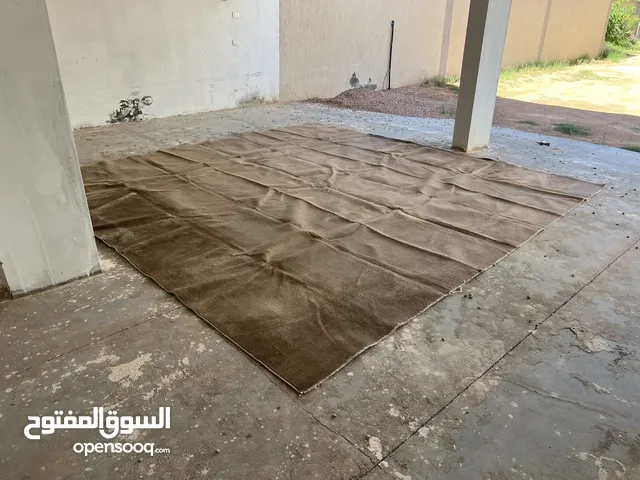 فرشة مستعملة 4*4 شبه جديدة