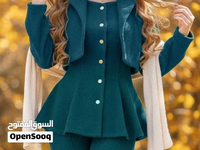 القنبلة وصلت يا بنات.. حلو حلااااااااااوة مش طبيعية! طقم قطيفة ناعمة مستوردة "ممتاز "