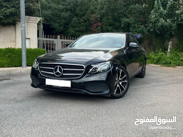 Mercedes Benz E200 Night Package