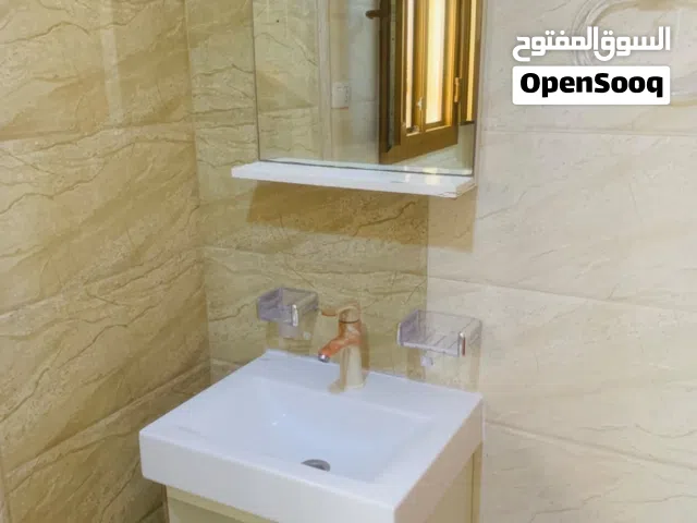 140 m2 3 Bedrooms Apartments for Rent in Tripoli Souq Al-Juma'a
