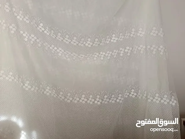 برادي تفصيل لون ابيض وافوايت