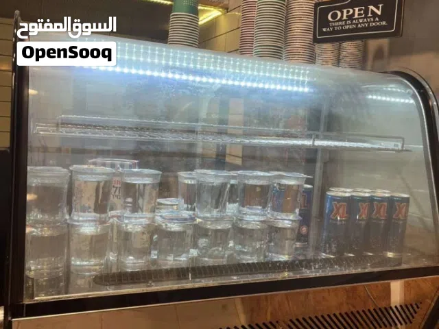 ثلاجة عرض كيك