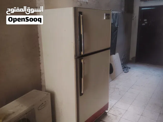 ثلاجه للبيع