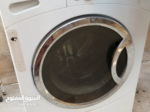 غساله اكثر من رائعه مستعمله بتنضف الاواعي و لتوسع وجبتين غسيل
