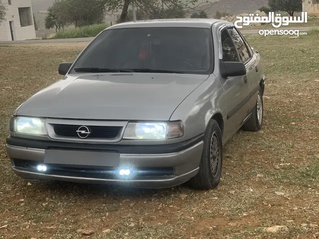 فكترا للبيع موديل 1995 ماتور 18 فحص دقات وقصعات داخليه نظيفه جدا مشيه نخب مرخصه لشهر 8