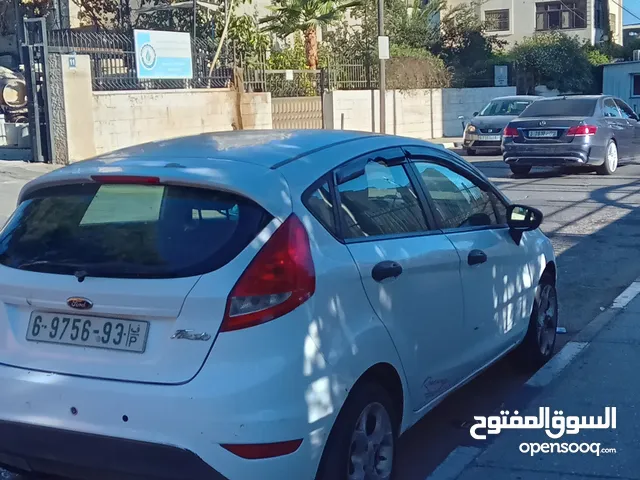 للبيع فورد فيستا جير عادي 2012