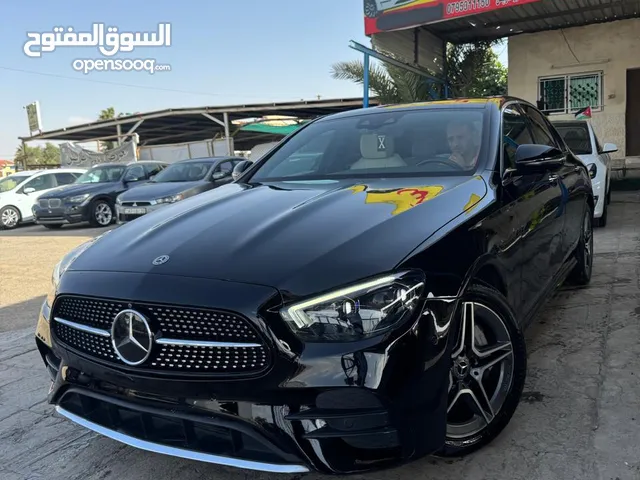 مرسيدس بنز E300e بحالة الوكالة لون اسود 2021
