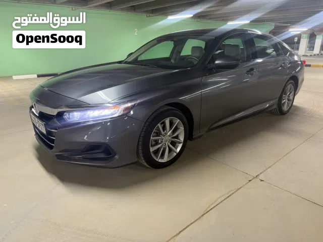 2022 هوندا اكورد LX