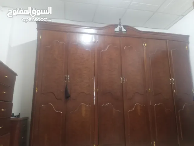 غرفة نوم مستعمله خشب ثقيل مع فرشة اصليه مع اضافه 6 درج سحاب