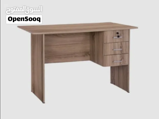 مكتب شبه جديد صحم