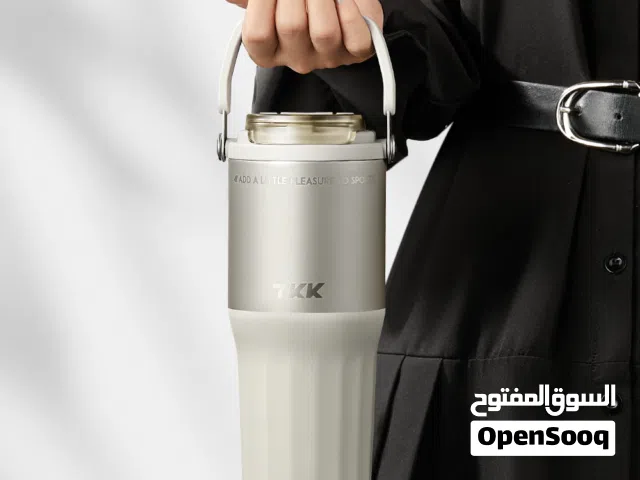 زجاجة مياه بسعة 700 مل من الستانلس ستيل عزل حراري تحافظ على الحرارة من 6 إلى 12 ساعة TKK