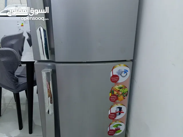 ثلاجة للبيع