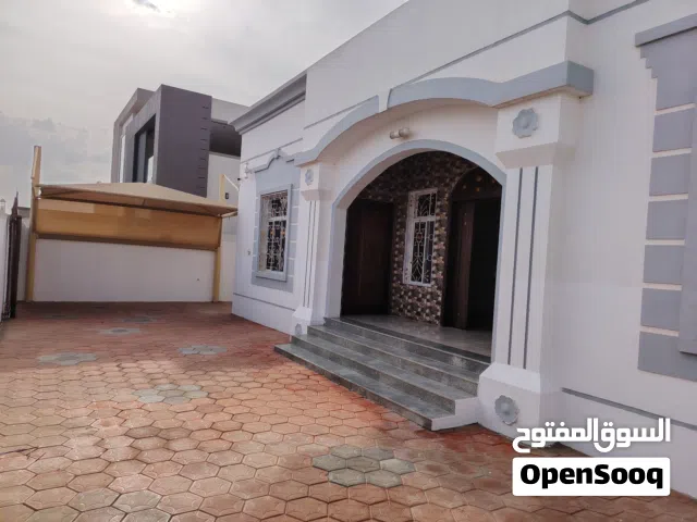 155 m2 3 Bedrooms Townhouse for Rent in Al Dakhiliya Nizwa