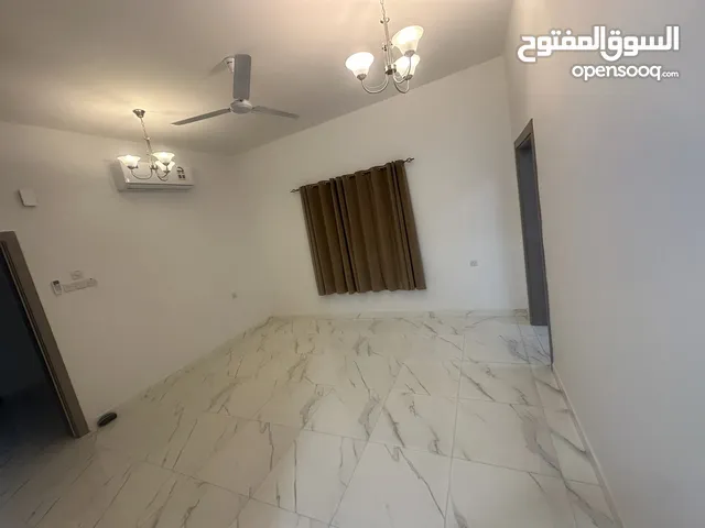 شقق للايجار في مصفيه جاهزه مكيفه وبها ستائر There are 4 ready and air-conditioned apartments