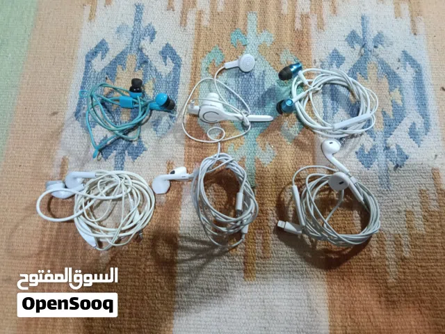 تشكيلة سماعات بحالة ممتازة