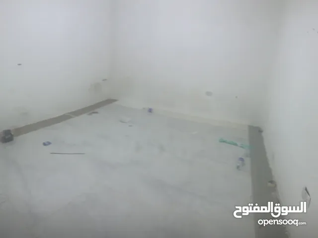 2 غرف للإيجار في مصفح 2 rooms for rent in Musaffah