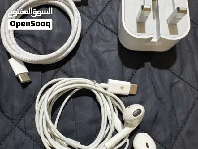 للبيع اغراض ايفون 15/16/17 كلهم اصلي اللي عاوز اي قطعه فيهم يبعت وات ساب