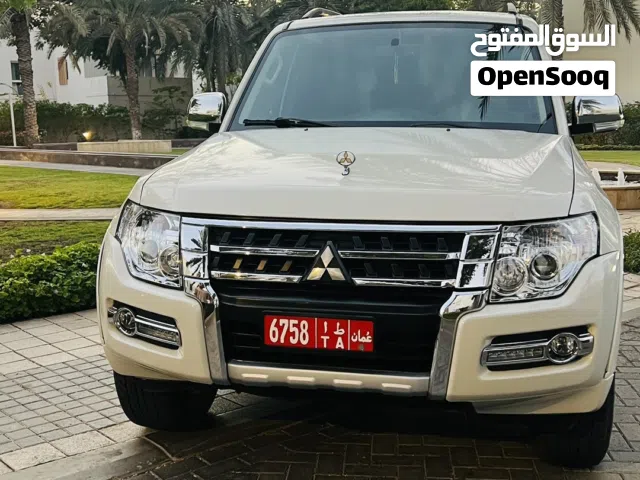 SUV Mitsubishi in Muscat