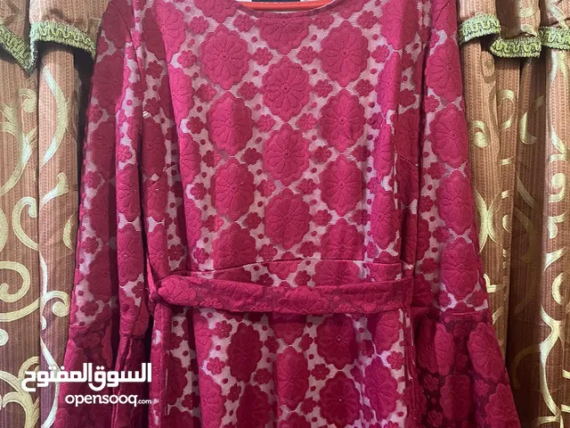 فستان سهره ناعم مستعمل خفيف لبستين فقط