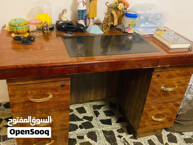 مكتب دراسي للبيع