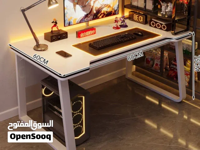ميز دراسه شي جميل و حديث تصميم