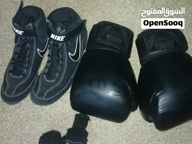 قفازات ملاكمة مع بوت ملاكمه اصلي