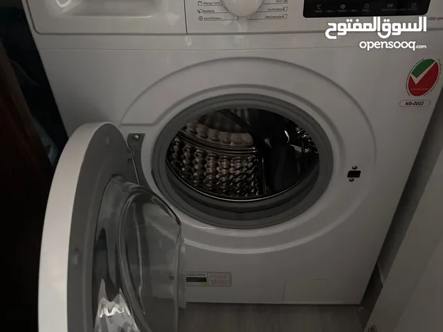 washing machine in excellent condition