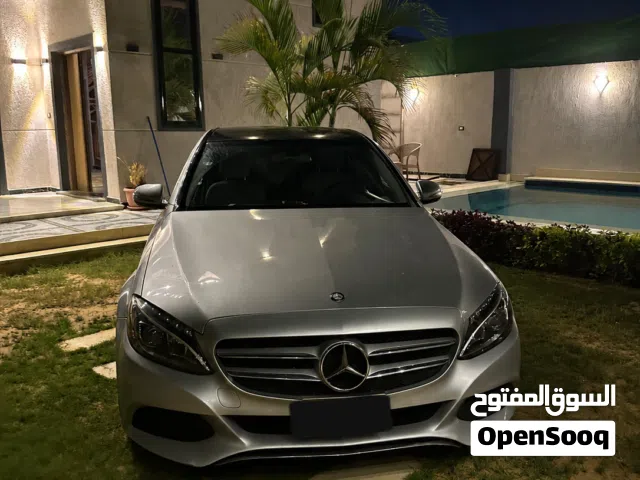 2016 مرسيدس بنز الفئة-C C 300