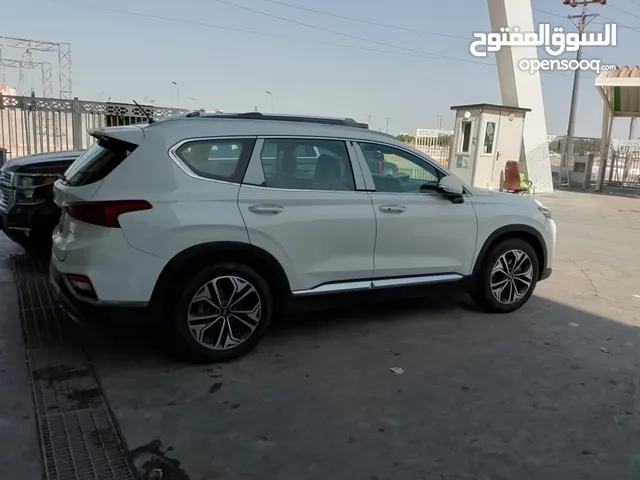 Used Hyundai Santa Fe in Basra