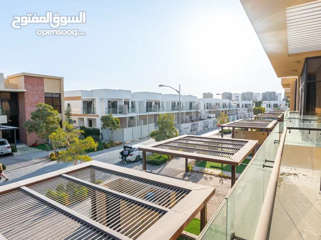 2723 ft 3 Bedrooms Villa for Sale in Dubai Damac Hills