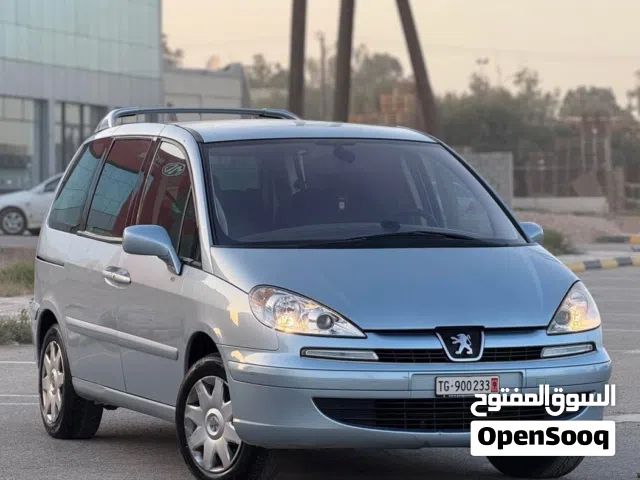 2006 بيجو 807