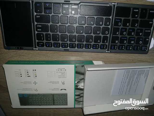 كيبورد لاسلكي (بلوتوث ) قابل للحمل