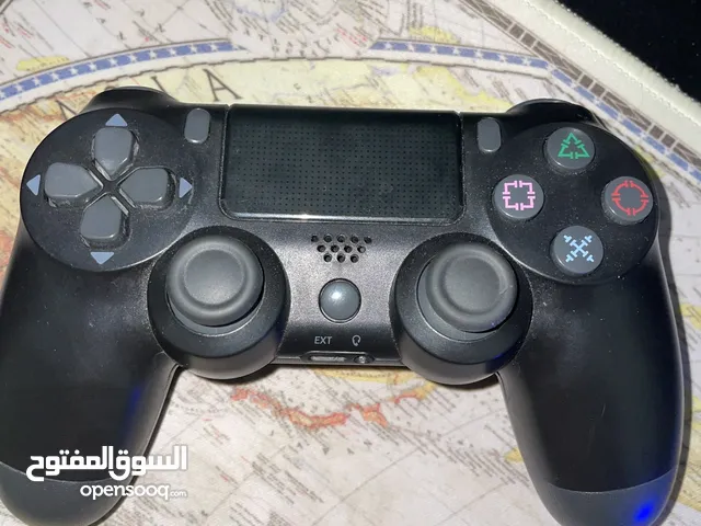 قير بلستيشن فور كوبي ون للبيع شغال مافي اي شي سبب البيع ماحتاجه واحتاج الفلوس