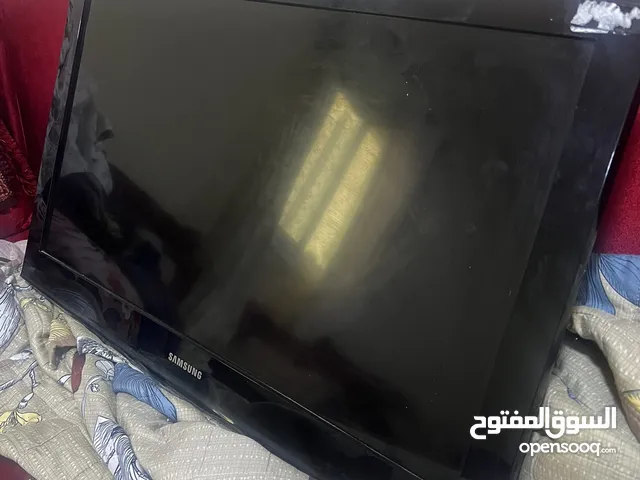 تلفزيون سامسونج نظيف شاشة عليها حماية لنظر