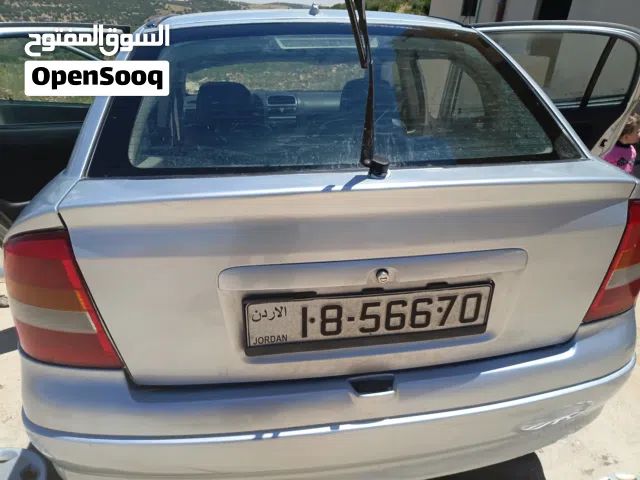 2001 أوبل استرا Standard