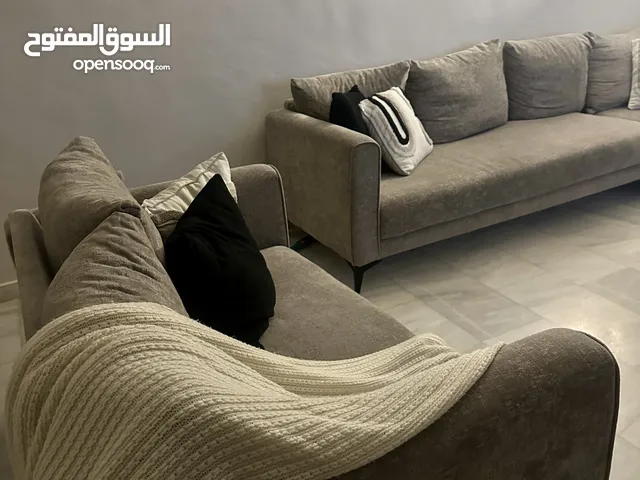 طقم كنب كورنر وثنائية مستعمل للبيع.